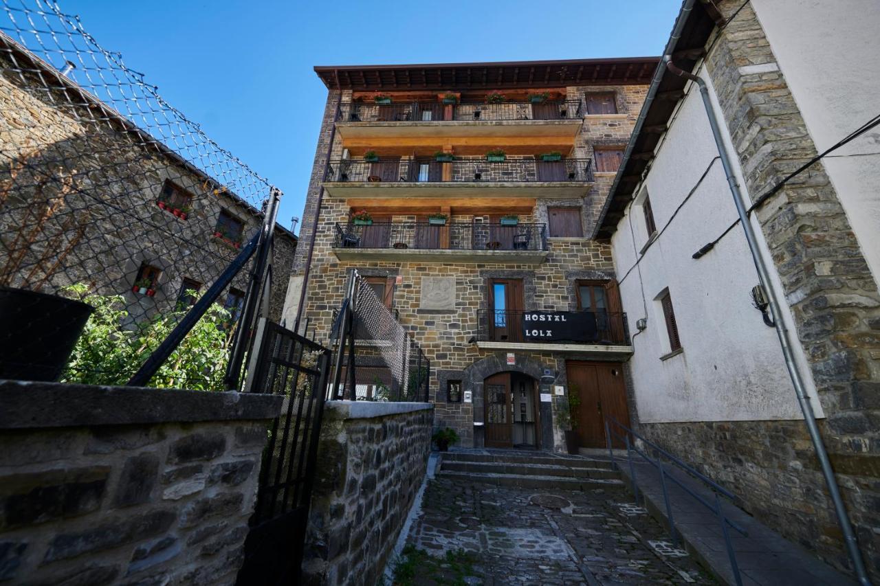 Hostal Lola Isaba Exterior photo